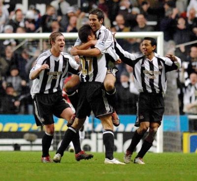 فرحة لاعبي نيوكاسل 