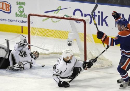 2012-01-16t034200z_01_edm07_rtridsp_3_nhl_reuters