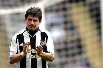 التركي ايمري لاعب خط وسط فريق نيوكاسل