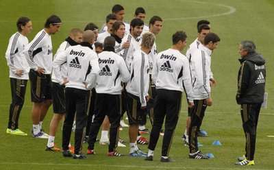 ريال مدريد يخشى مواجهة مصير غريمه البرشا في مواجهته بأوساسونا