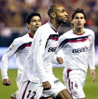 أشبيلية المتصدر في اختبار صعب عندما يحل ضيفا على سرقسطة