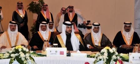 ناصر بن حمد مترئسا الوفد البحريني في الاجتماع