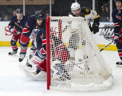 من مباراة فريقي بوسطن بروينز ونيويورك رينجرز 