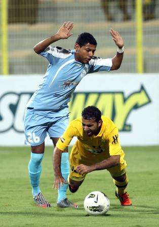 من مباراة الوصل والرفاع في دبي