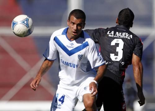 2012-04-01t204919z_01_bas107_rtridsp_3_soccer-latam_reuters