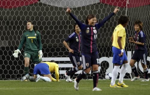 2012-04-05t112346z_01_kob105_rtridsp_3_soccer-japan-women_reuters