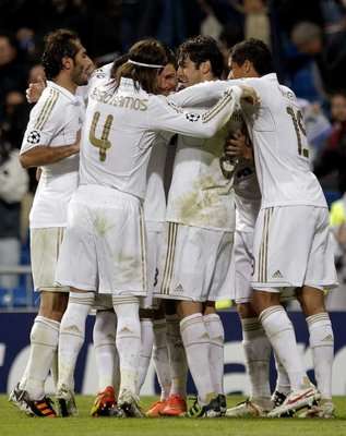 فرحة لاعبي الريال بالفوز على فريق أبويل نيقوسيا