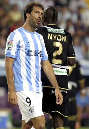 فان نيستلروي لن يشارك في يورو 2012