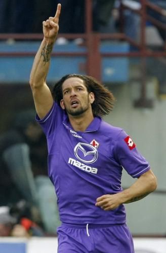 2012-04-07t152559z_01_aga112_rtridsp_3_soccer-italy_reuters