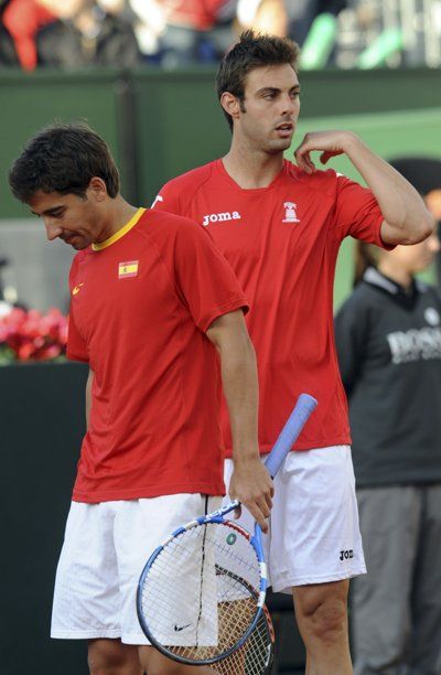 الزوجي الأسباني المكون من مارسيل غرانوييرز ومارك لوبيز خيب الآمال