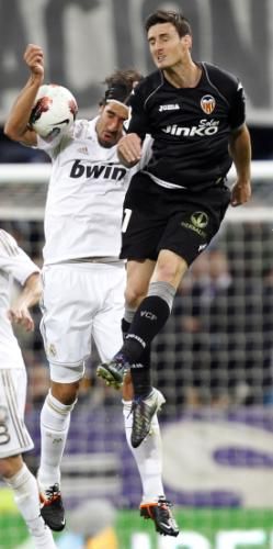 2012-04-08t200032z_01_sps102_rtridsp_3_soccer-spain_reuters