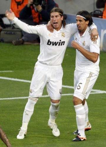 2012-04-21t184744z_01_sps09_rtridsp_3_soccer-clasico_reuters