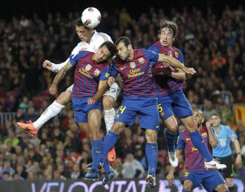 2012-04-21t203834z_01_sps32_rtridsp_3_soccer-clasico_reuters