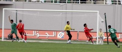 كرة العراقي هوار محمد تعانق الشباك البحرينية