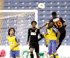 وليد عبدربه يدافع في الهواء أمام بوقاش