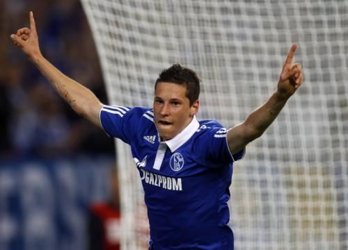 2011-08-25t201607z_01_ina22_rtridsp_3_soccer-europa_reuters