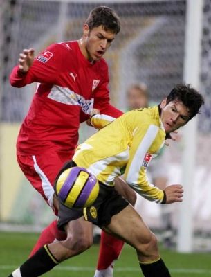 جانب من مباراة شتوتجارت وبروسيا دورتموند