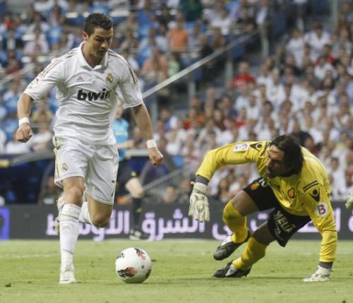 2012-05-13t194654z_01_mad761_rtridsp_3_soccer-spain_reuters