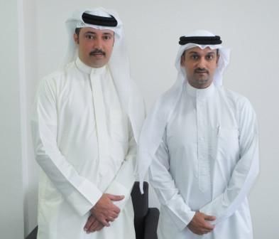 الشيخ احمد بن حمد خلال استقباله فراس الحلواجي امس 