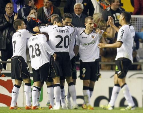 2012-04-22t212009z_01_hjk08_rtridsp_3_soccer-spain_reuters