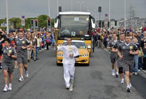 2012-05-20t085228z_01_tob503_rtridsp_3_oly-flame-adv68_reuters