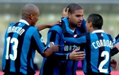 فرحة لاعبي الانتر بهدف ادريانو 