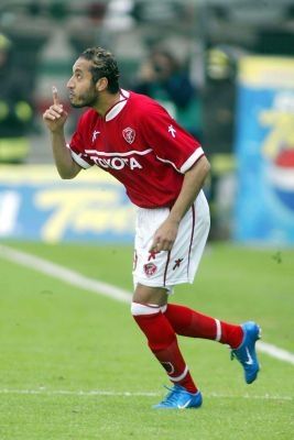 اللاعب الليبى الساعدى معمر المحترف فى سامبدوريا 