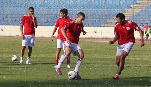تمارين منتخب لبنان أستعداداً لمنتخب قطر .. تصوير: عدنان الحاج علي