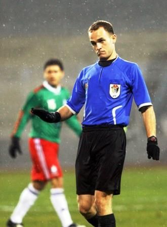 الحكم الدولي أدهم مخادمة