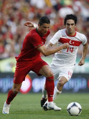 2012-06-02t195447z_01_mpb06_rtridsp_3_soccer-europe-portugal_reuters