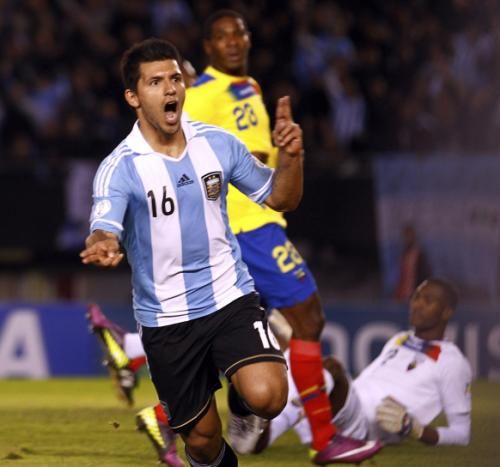 2012-06-03t000634z_01_bas102_rtridsp_3_soccer-world-latam_reuters