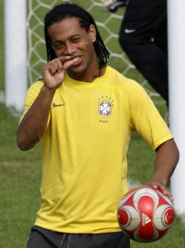 2008-08-12t085522z_01_dar03_rtrnsrp_0_olympics-soccer-_reuters