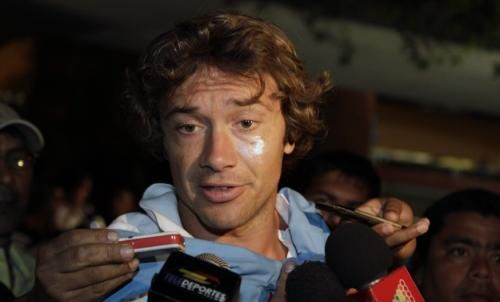 2011-10-10t234310z_01_asu13_rtridsp_3_soccer-latam-soccer-word-cup_reuters