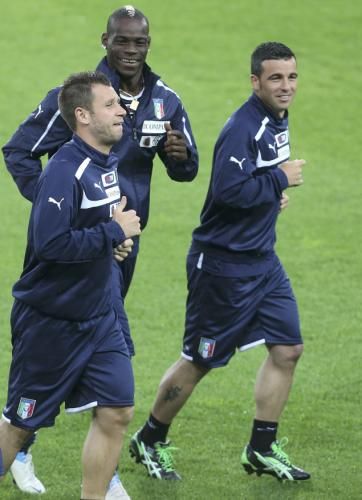 2012-06-05t182304z_01_aa70_rtridsp_3_soccer-euro_reuters