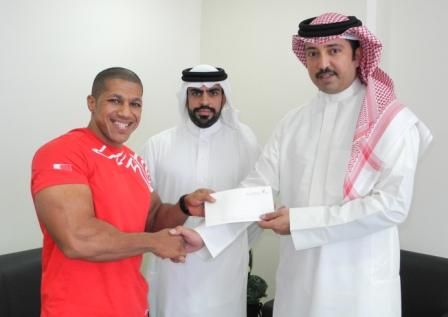 الشيخ احمد بن حمد يكرم البطل بدر سلطان