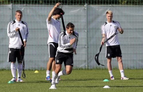 2012-06-06t163155z_01_aa67_rtridsp_3_soccer-euro_reuters