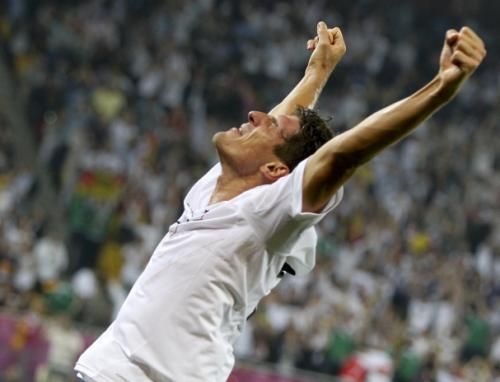 2012-06-09t203125z_01_cvi479_rtridsp_3_soccer-euro_reuters