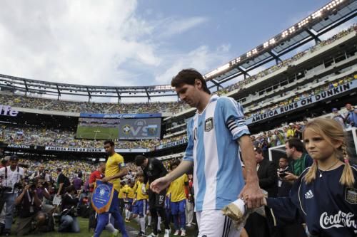 2012-06-10t022537z_01_emz601_rtridsp_3_soccer-friendly_reuters