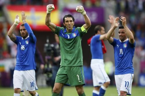 2012-06-10t180655z_01_aa41_rtridsp_3_soccer-euro_reuters
