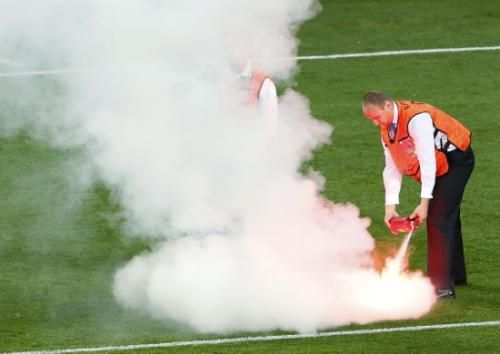 2012-06-10t200351z_01_mad866_rtridsp_3_soccer-euro_reuters