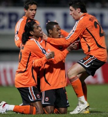 فرحة لاعبي شاختار بالفوز علي نانسي 