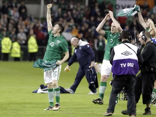 2011-11-15t221703z_01_cmn08_rtridsp_3_soccer-euro_reuters