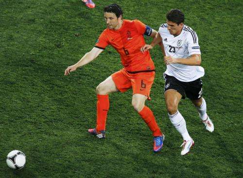 2012-06-13t190451z_01_cvi181_rtridsp_3_soccer-euro_reuters
