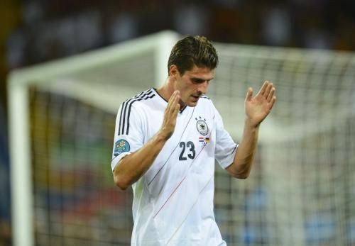 2012-06-13t193550z_01_cvi1102_rtridsp_3_soccer-euro_reuters