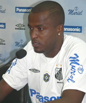 البرازيلي أوليفيرا سجل بصمتين قويتين وأنعش العميد بدخوله