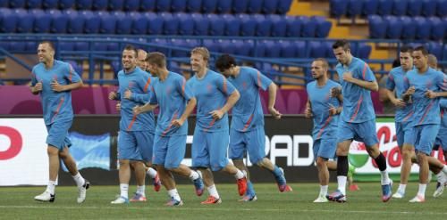 2012-06-12t184049z_01_cvi2147_rtridsp_3_soccer-euro_reuters
