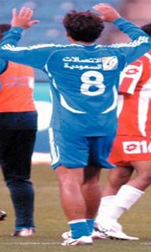 ألفلين يوقع عقد الصداقة مع جمهور الزعيم بهدفين مهمين