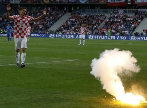 2012-06-14t172705z_01_stn145_rtridsp_3_soccer-euro_reuters