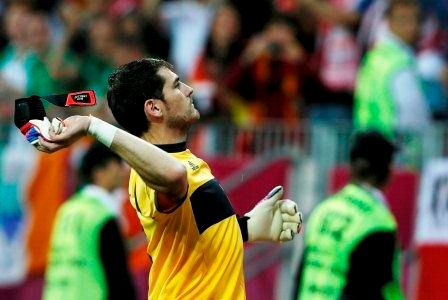 2012-06-14t210239z_55074093_lr2e86e1mg58p_rtrmadp_3_soccer-euro