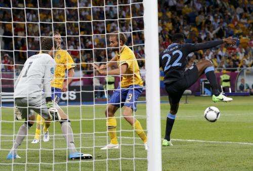 2012-06-15t205154z_01_mdj42_rtridsp_3_soccer-euro_reuters